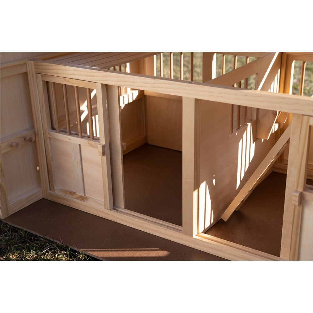 John Deere Countryside Wooden Stable & Corral Set