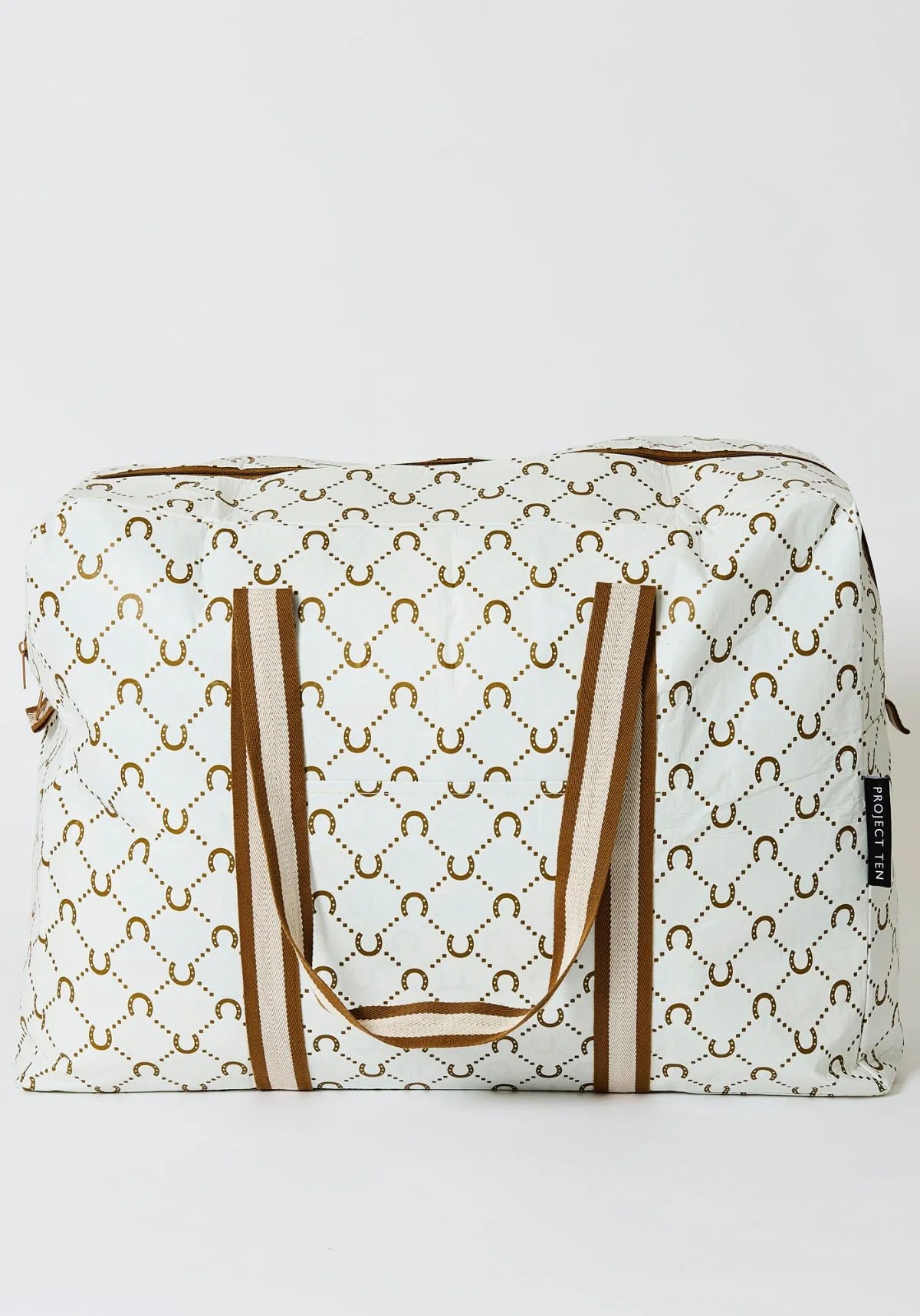 Horseshoe-Overnight-Bag-Cream_1.webp